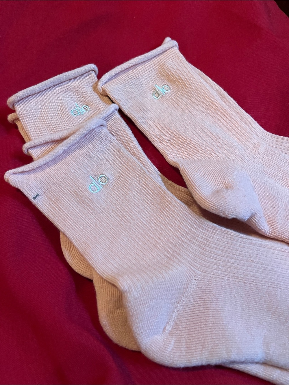 Crew Socks in Light Pink - Pack of 3 alo